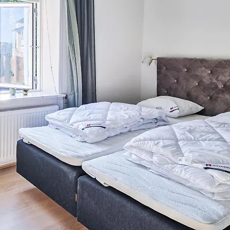 3 Bedroom Pet Friendly In